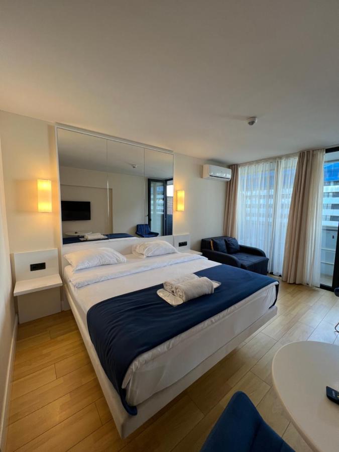 Orbi City Aparthotel Black Sea View Батуми Экстерьер фото