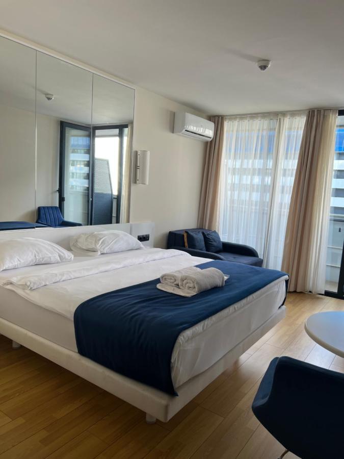 Orbi City Aparthotel Black Sea View Батуми Экстерьер фото