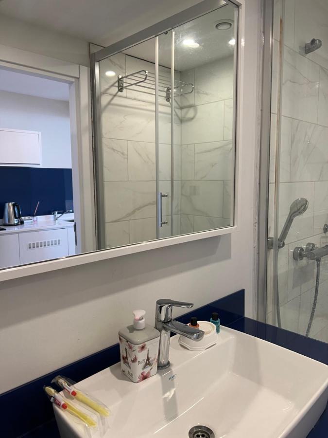 Orbi City Aparthotel Black Sea View Батуми Экстерьер фото