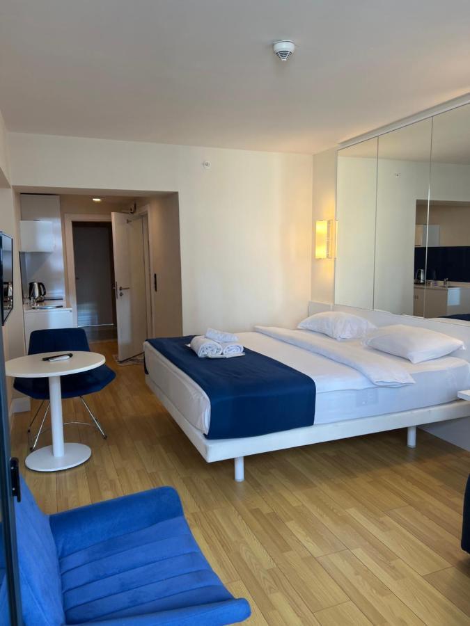 Orbi City Aparthotel Black Sea View Батуми Экстерьер фото