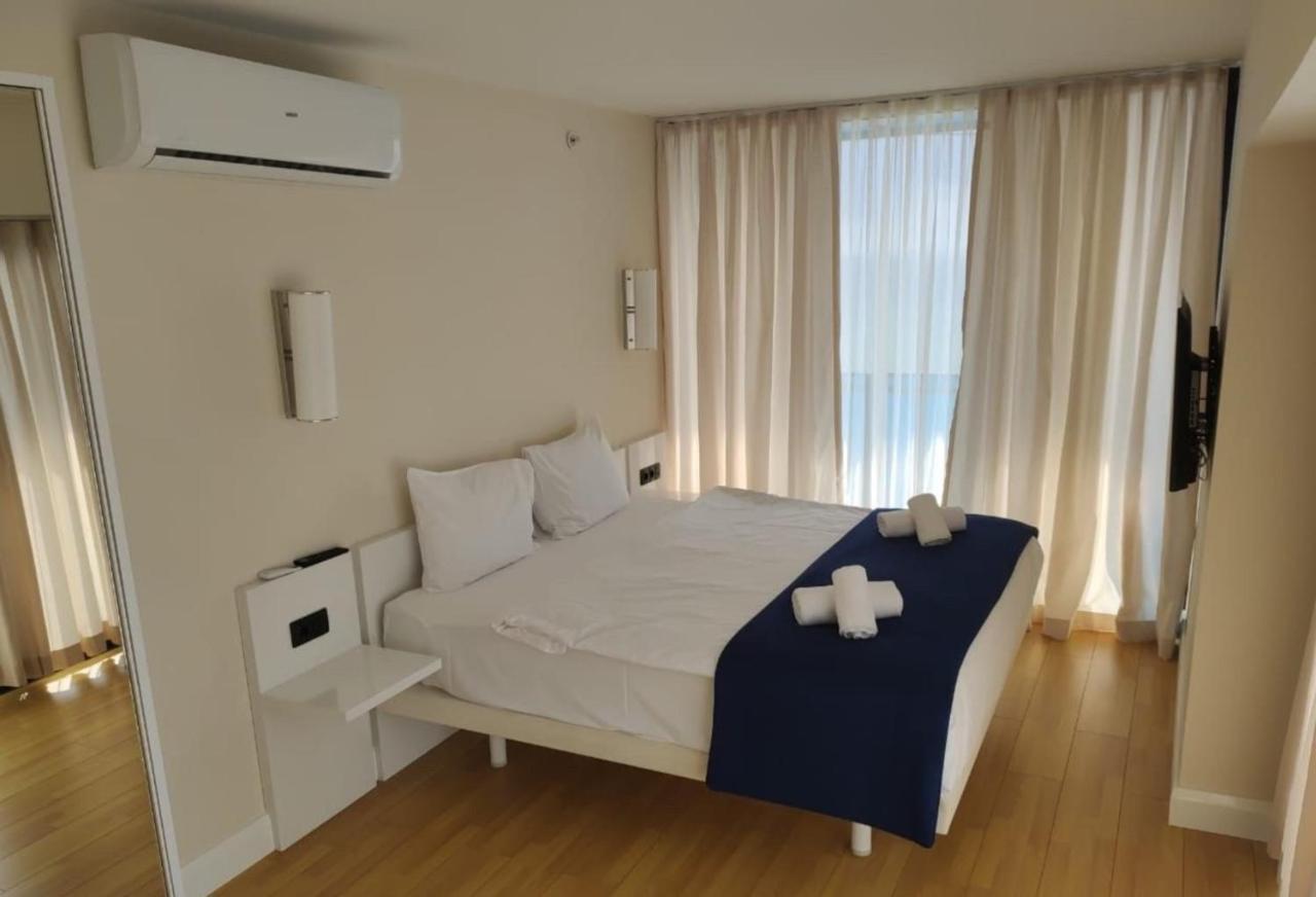 Orbi City Aparthotel Black Sea View Батуми Экстерьер фото