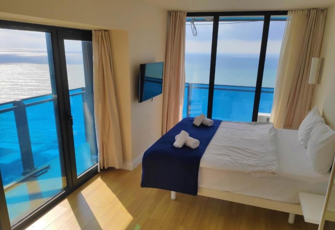 Orbi City Aparthotel Black Sea View Батуми Экстерьер фото
